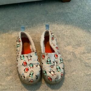 Toms Fuzzy Lined Alpargata Slip-Ons Penguins Size 2.5Y